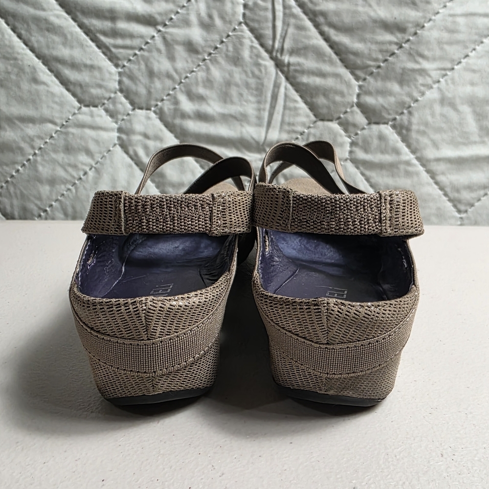 Vaneli Womens Marjory Sling Back Taupe Wedge Sandals Ballet Sandals Sz 6.5M - Picture 4 of 10